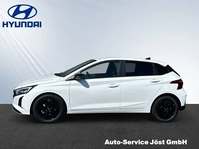 Neu Hyundai i20 Blackline 90 PS (66 kW) 2026 Weiss Kleinwagen