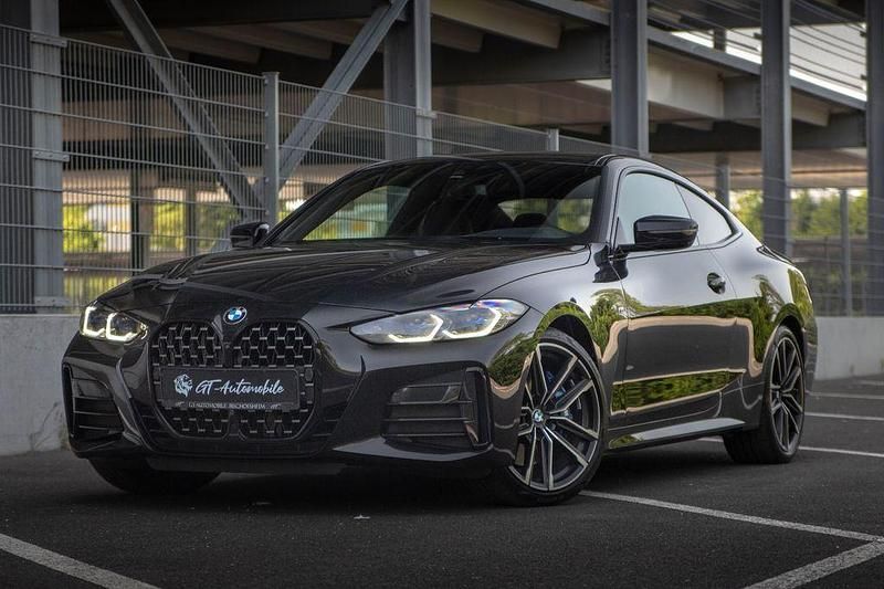 Black sapphire metallic Gebraucht 2022 BMW M440 M Sport Limousine | 48.700 € (Fairer Preis) - Bild 1/4