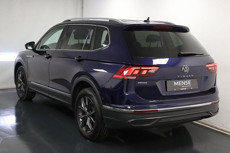 Gebraucht VW Tiguan Allspace Life 150 PS (110 kW) 2022 Atlantic blue SUV