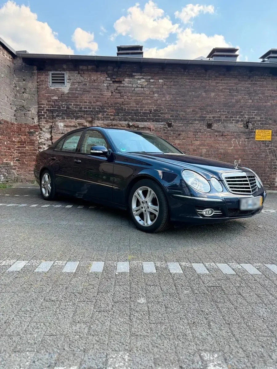 Gebraucht Mercedes E350 272 PS (200 kW) 2006 Blau Limousine