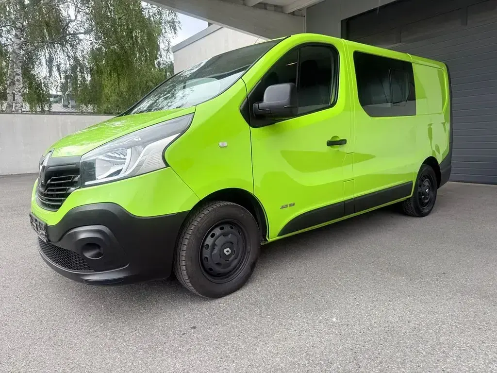 Gebraucht Renault Trafic 116 PS (85 kW) 2015 Grün Van / Kleinbus