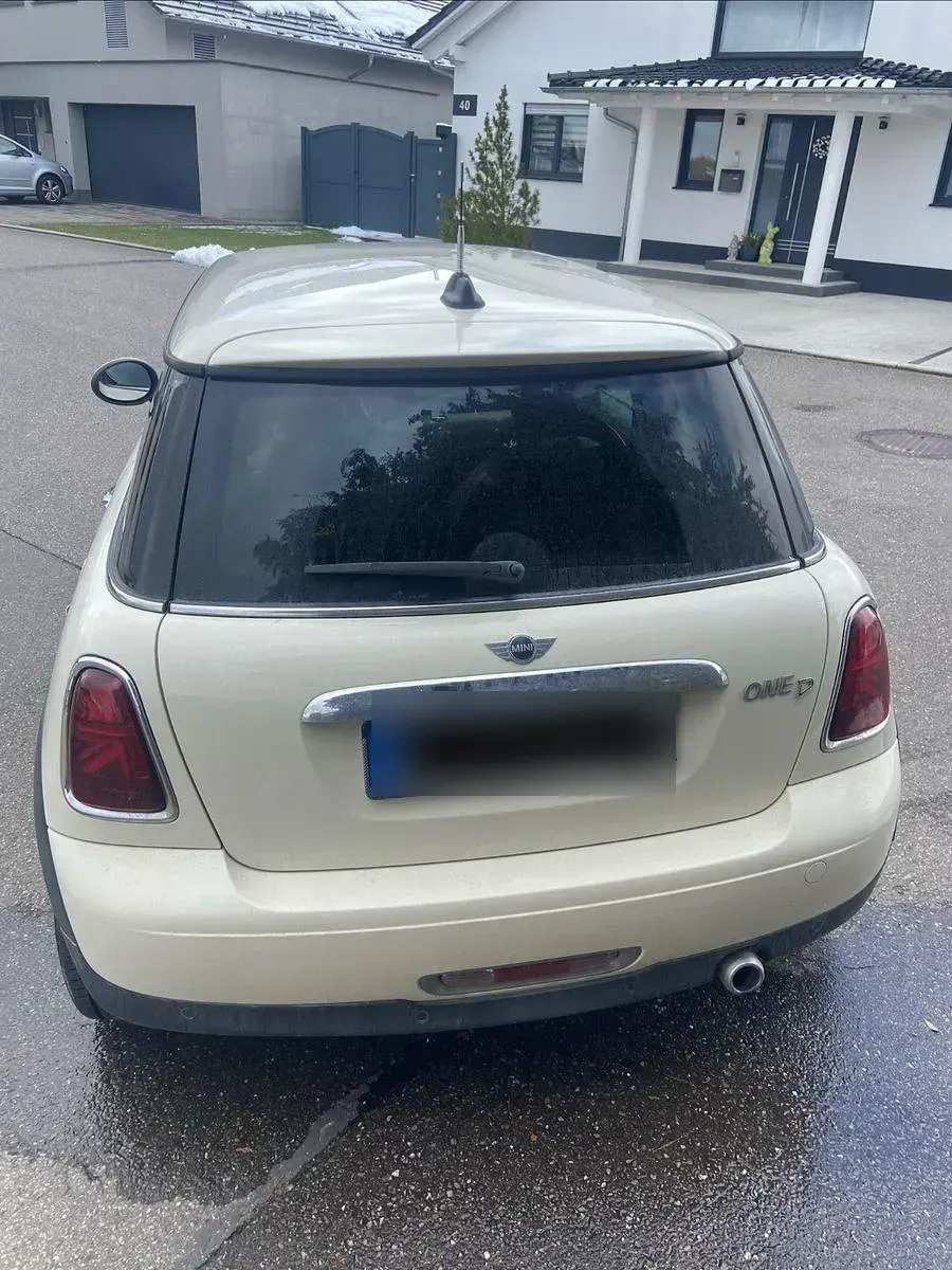 Używany Mini One D 90 KM (66 kW) 2012 Beżowy Hatchback