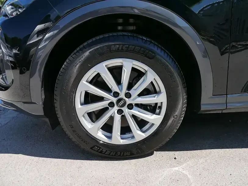 Gebraucht Audi Q5 Sportback Comfort 204 PS (150 kW) 2025 Mythosschwarz metallic SUV
