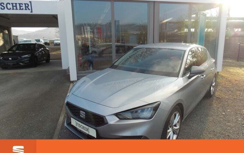 Urban silber Gebraucht 2021 Seat Leon FR Limousine | 17.488 € (Superpreis) - Bild 1/4