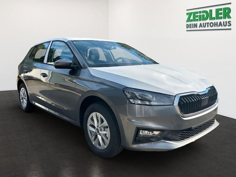 Neu Skoda Fabia Essence 80 PS (58 kW) 2025 Grau Kleinwagen