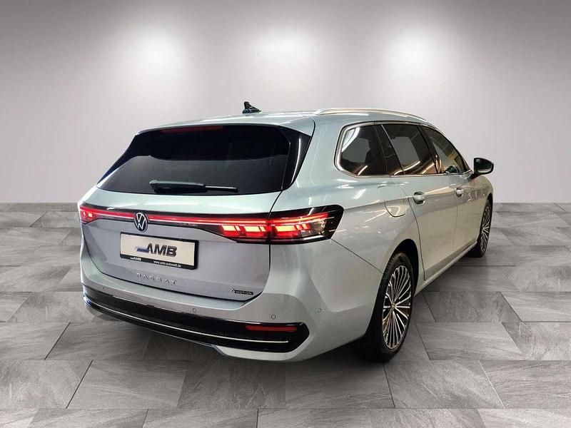 Gebraucht VW Passat Elegance 193 PS (141 kW) 2024 Silber Kombi