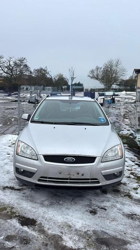 Gebraucht Ford Focus 109 PS (80 kW) 2007 Silber Limousine