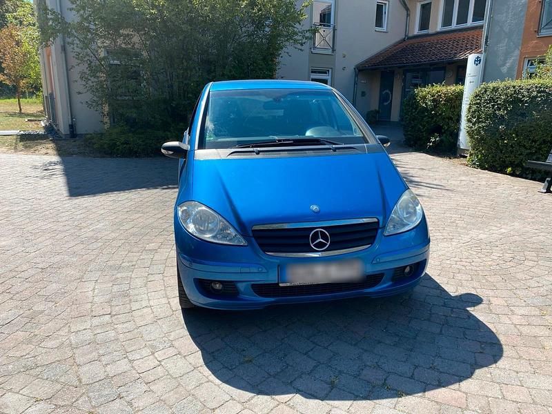 Blau Gebraucht 2007 Mercedes A150 Limousine | 2.250 € (Superpreis) - Bild 1/4