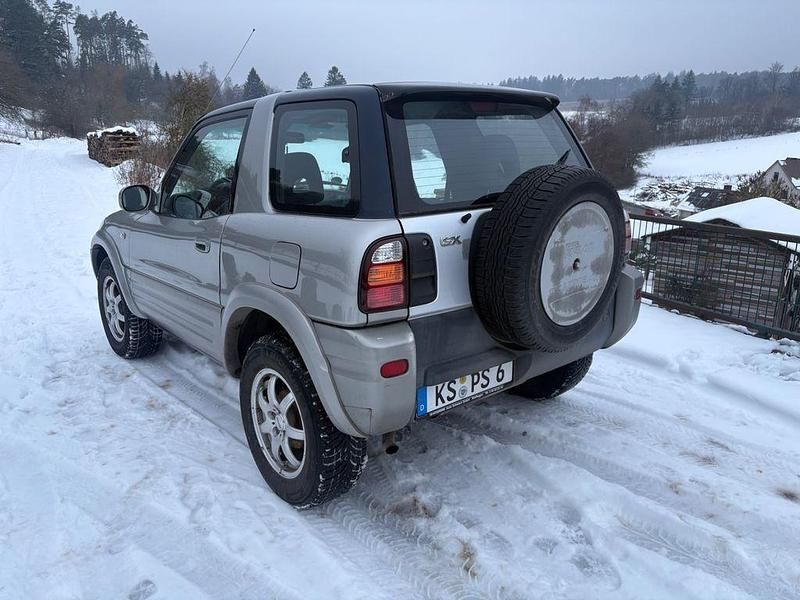 Gebraucht Toyota RAV4 128 PS (94 kW) 1998 Silber SUV
