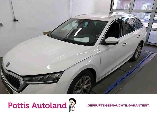 Weiss Gebraucht 2023 Skoda Octavia Style Kombi | 26.777 € (Fairer Preis) - Bild 1/3