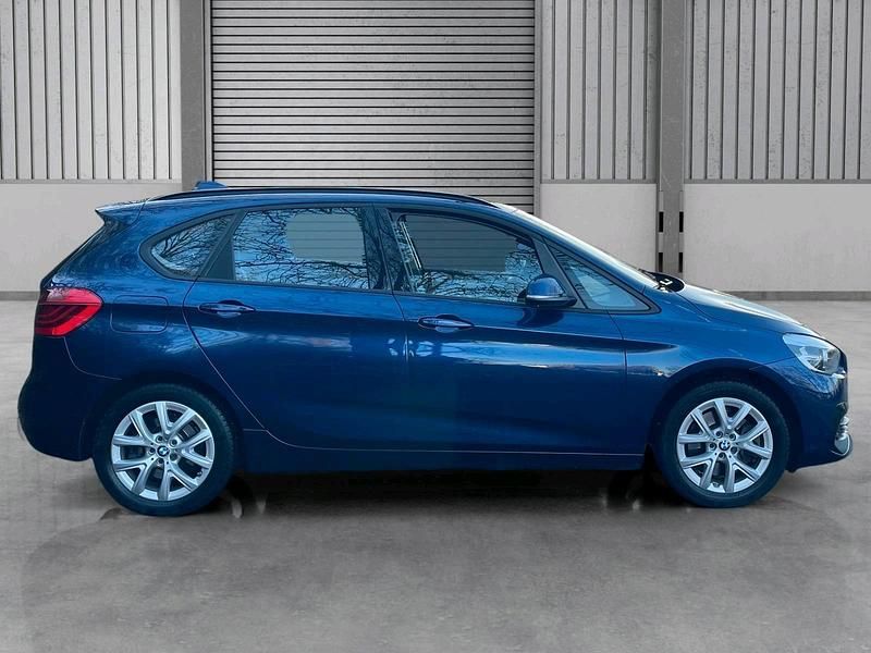 Gebraucht BMW 225 136 PS (100 kW) 2019 Blau Van / Kleinbus