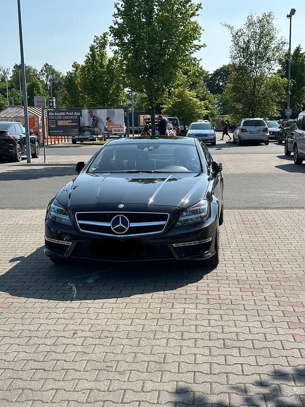 Schwarz Gebraucht 2011 Mercedes CLS63 AMG Coupé | 35.900 € (Fairer Preis) - Bild 1/4