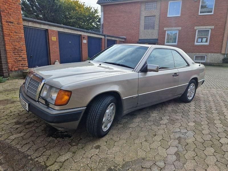 Second-hand Mercedes E320 220 CP (161 kW) 1992 Coupe