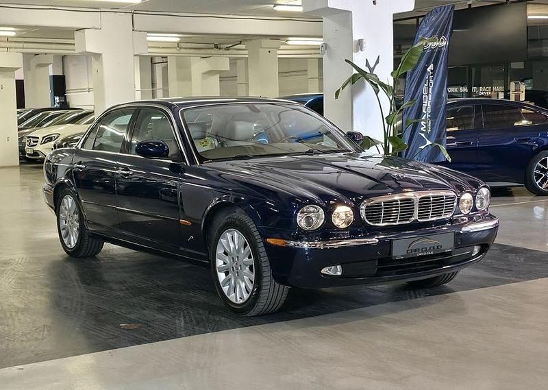 Gebraucht Jaguar XJ8 298 PS (219 kW) 2004 Blau Limousine