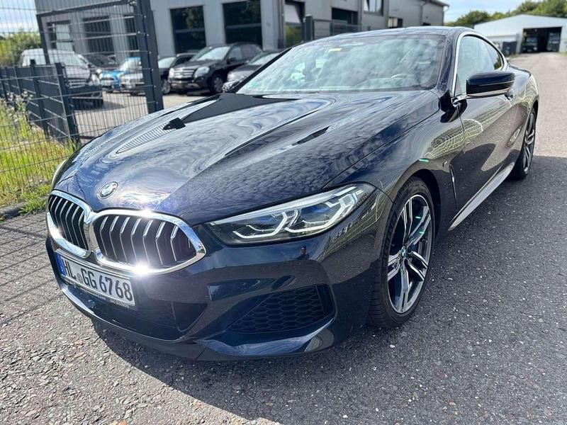 Carbonschwarz Gebraucht 2020 BMW M850 Performance Coupé | 47.900 € - Bild 1/4
