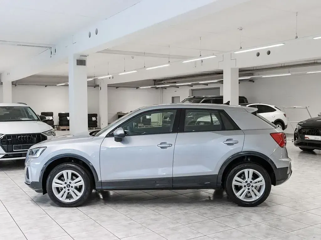 Gebraucht Audi Q2 Advanced Plus 116 PS (85 kW) 2025 Florettsilber metallic SUV