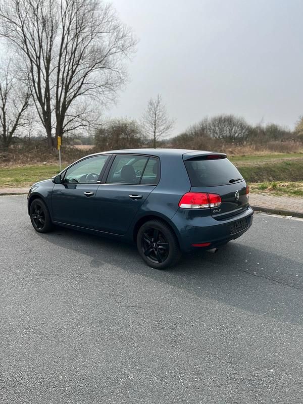 Gebraucht VW Golf VI Style 122 PS (89 kW) 2011 Blau Kleinwagen