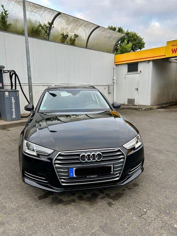 Schwarz Gebraucht 2017 Audi A4 Ambiente Kombi | 18.900 € (Etwas zu teuer) - Bild 1/4