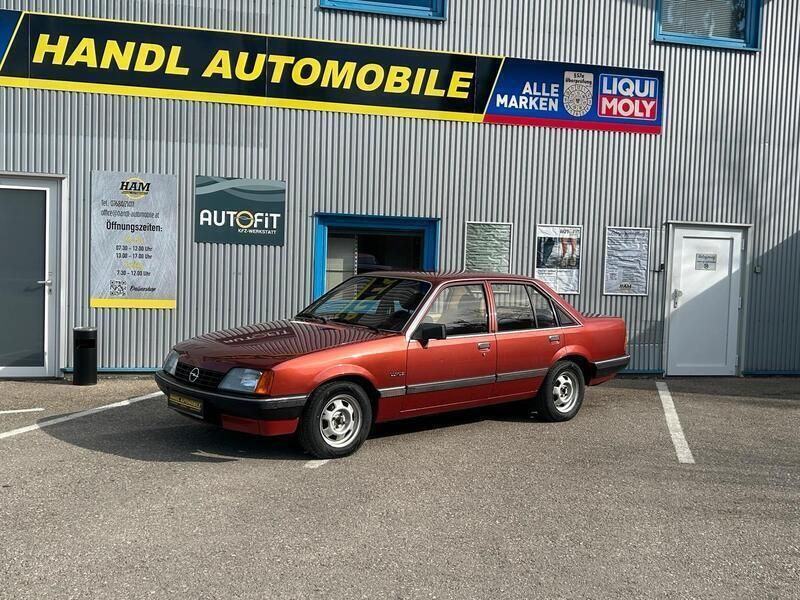 Rot Gebraucht 1983 Opel Rekord Limousine | 3.990 € - Bild 1/4