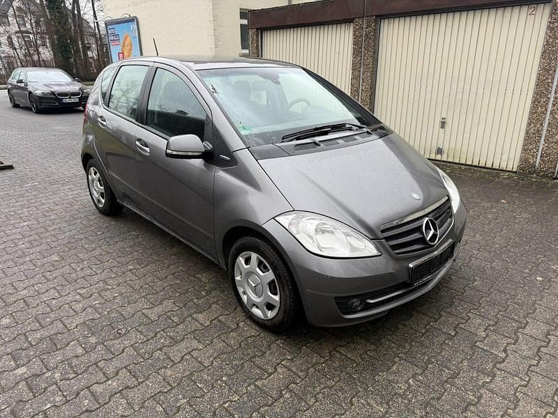 Gebraucht Mercedes A160 95 PS (69 kW) 2011 Grau Limousine