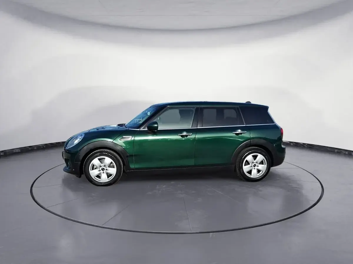 Używany Mini One Clubman Pepper 102 KM (75 kW) 2018 Kombi