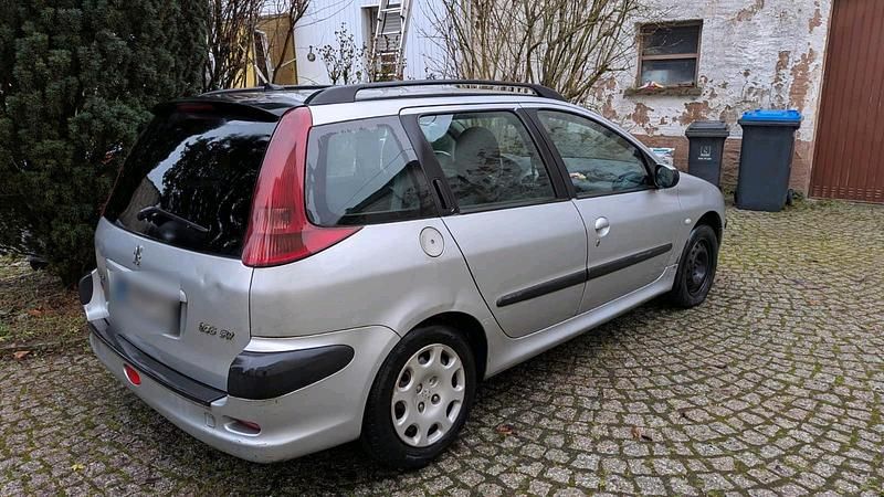 Gebraucht Peugeot 206 68 PS (50 kW) 2004 Silber Kombi