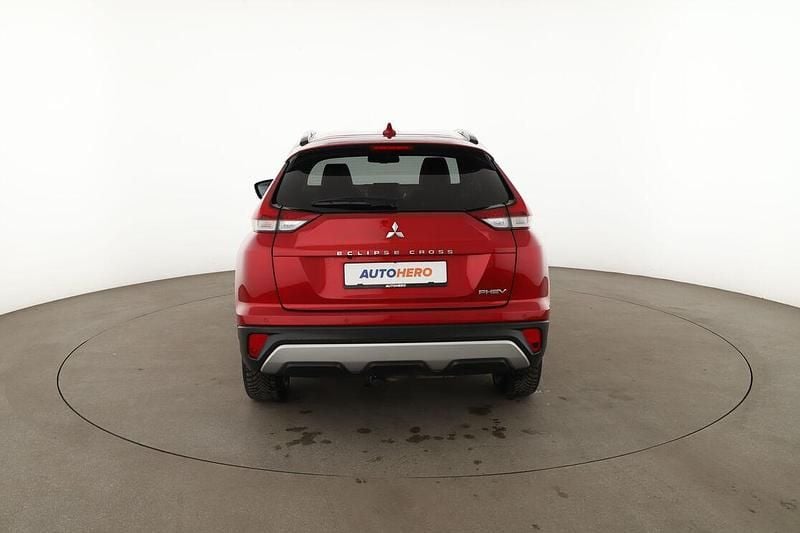 Gebraucht Mitsubishi Eclipse Cross Plus 188 PS (138 kW) 2022 Rot SUV