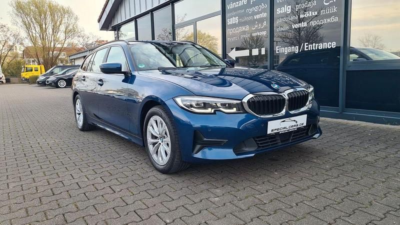 Gebraucht BMW 320 Advantage 190 PS (139 kW) 2021 Blau Limousine