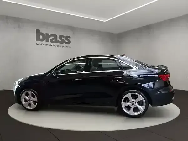 Gebraucht Audi A3 Ambiente 150 PS (110 kW) 2025 Mythosschwarz metallic Limousine