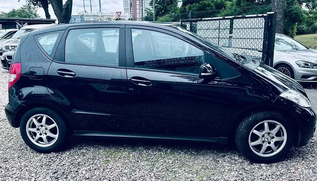 Gebraucht Mercedes A160 95 PS (69 kW) 2012 Schwarz Kleinwagen