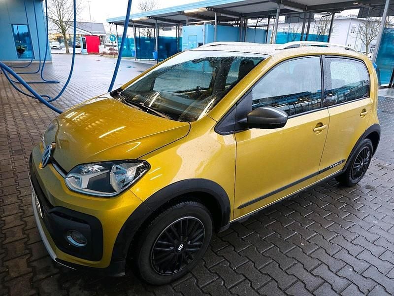 Gebraucht VW up! 90 PS (66 kW) 2019 Gold Kleinwagen
