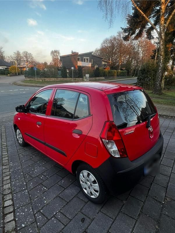 Gebraucht Hyundai i10 67 PS (49 kW) 2010 Rot Kleinwagen
