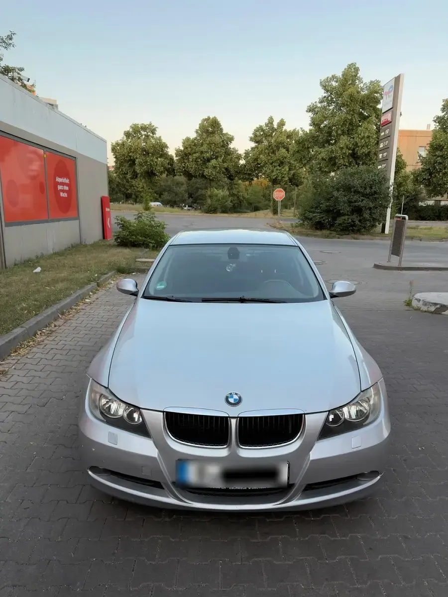 Gebraucht BMW 320 150 PS (110 kW) 2006 Grau Limousine