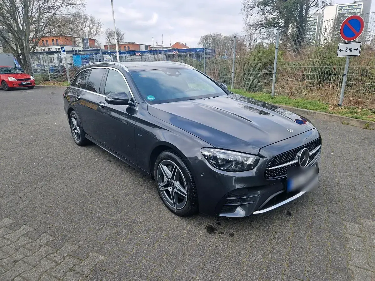 Gebraucht Mercedes E300 306 PS (225 kW) 2020 Schwarz Kombi