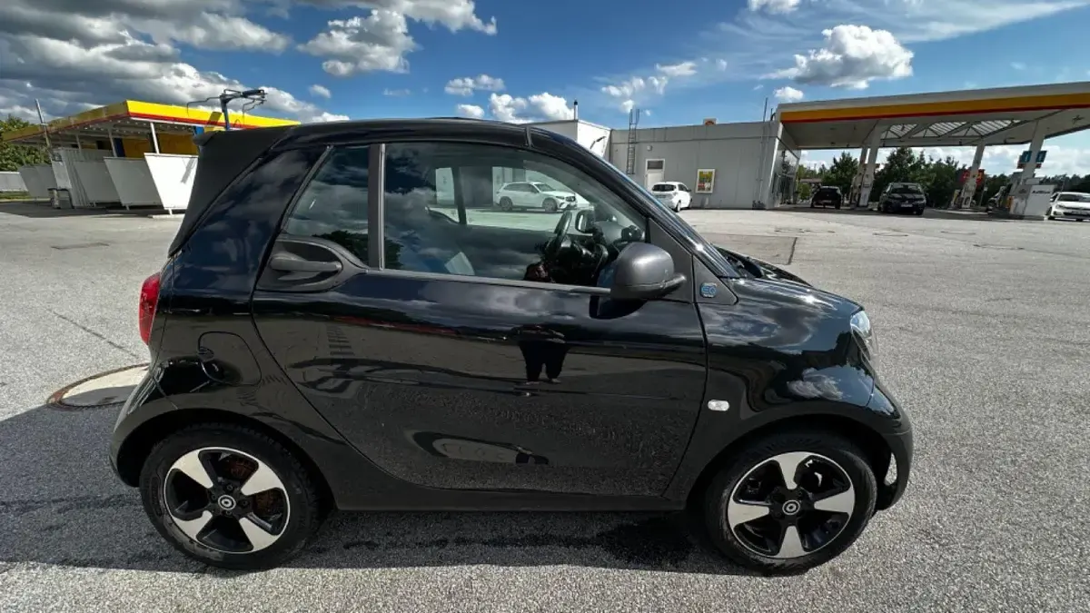 Gebraucht Smart ForTwo Coupé Passion 60 kW (82 PS) 2020 Schwarz Cabrio