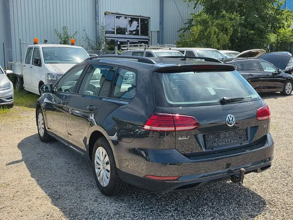 Gebraucht VW Golf VII 116 PS (85 kW) 2018 Grau Limousine