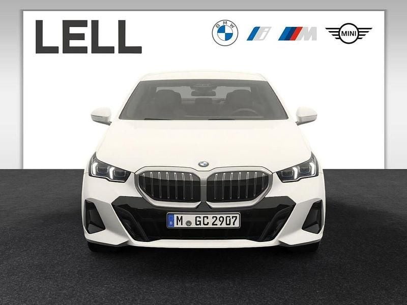 Neu BMW 520 M Sport 208 PS (152 kW) 2026 Weiß Limousine