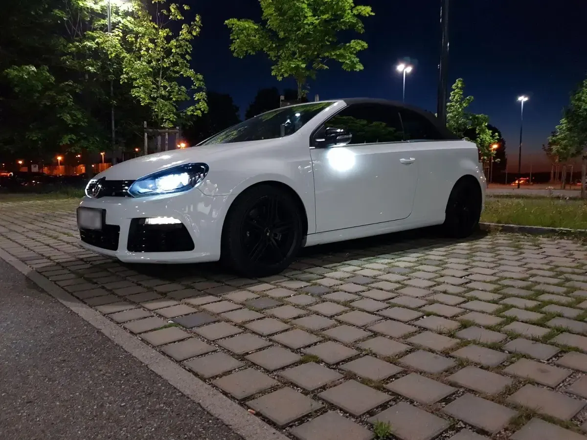 Gebraucht VW Golf Cabriolet R 265 PS (194 kW) 2013 Weiß Cabrio