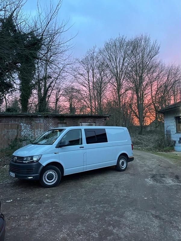 Blau Gebraucht 2017 VW T6 Van | 20.000 € - Bild 1/4