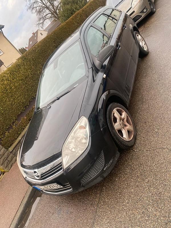 Gebraucht Opel Astra 105 PS (77 kW) 2007 Schwarz Kombi