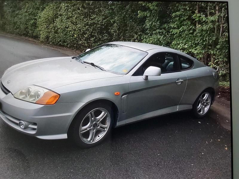 Silber Gebraucht 2002 Hyundai Coupé Coupé | 2.000 € (Guter Preis) - Bild 1/4