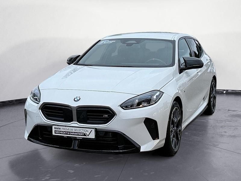 Gebraucht BMW M135 Performance 300 PS (220 kW) 2025 Weiß Kleinwagen