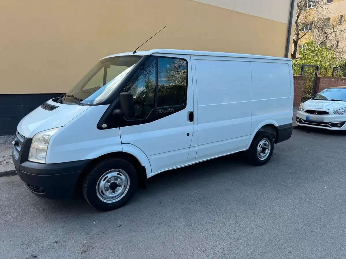Second-hand Ford Transit 101 CP (74 kW) 2013 Alb Monovolum