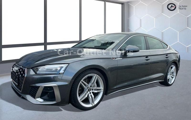 Grau Gebraucht 2021 Audi A5 Sportback S-Line Kleinwagen | 28.490 € (Superpreis) - Bild 1/4