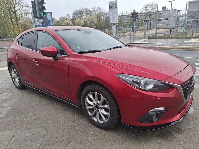 Gebraucht Mazda 3 Black Limited 150 PS (110 kW) 2016 Rot Limousine