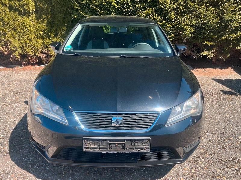 Second-hand Seat Leon Reference 105 CP (77 kW) 2014 Negru Berlinǎ