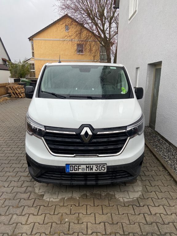 Weiß Gebraucht 2022 Renault Trafic Van | 19.000 € - Bild 1/4