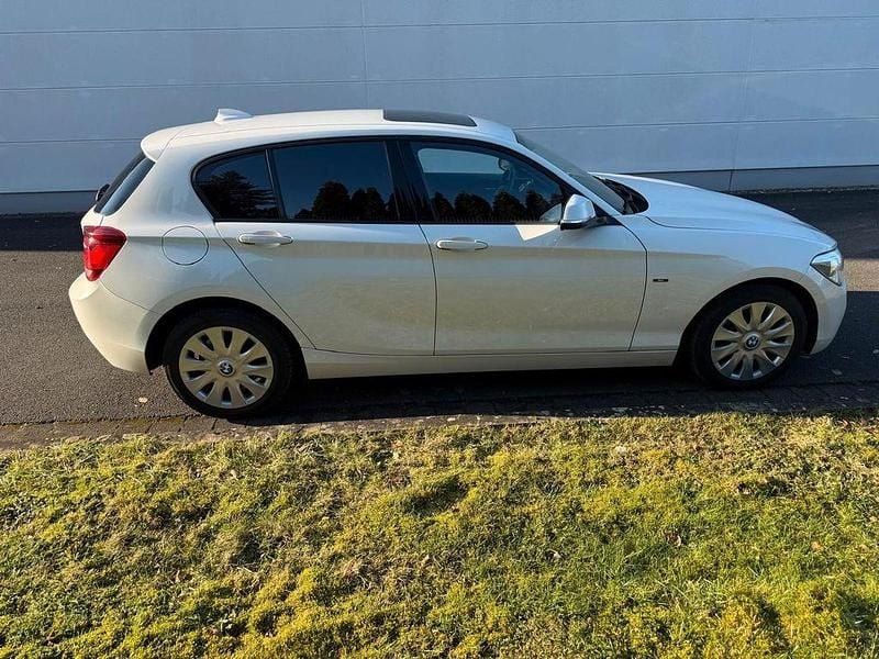 Gebraucht BMW 120 Advantage 184 PS (135 kW) 2013 Weiß Kleinwagen