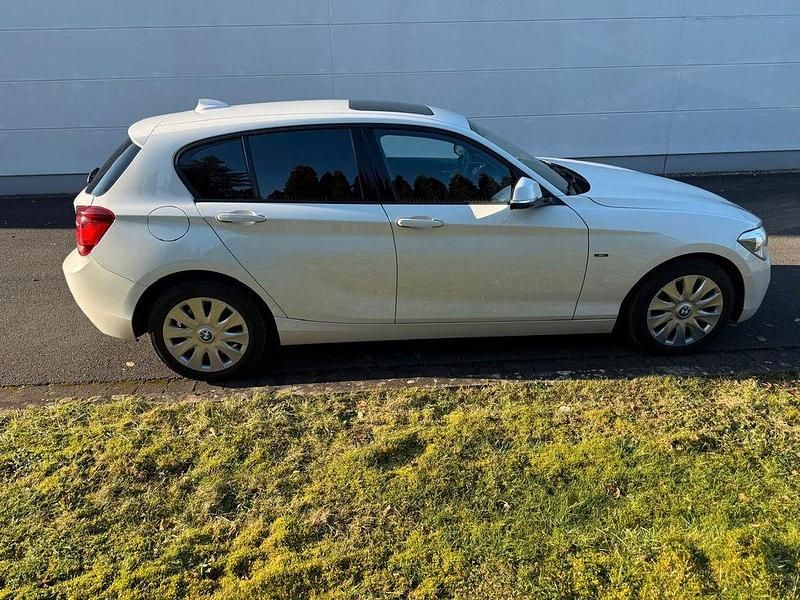 Gebraucht BMW 120 Advantage 184 PS (135 kW) 2013 Weiß Kleinwagen