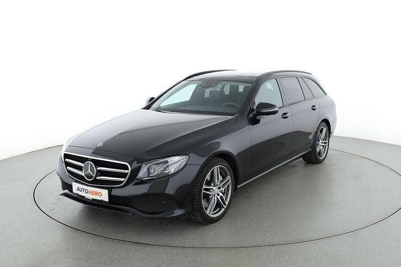 Schwarz Gebraucht 2019 Mercedes E400 Avantgarde Kombi | 34.180 € (Guter Preis) - Bild 1/3